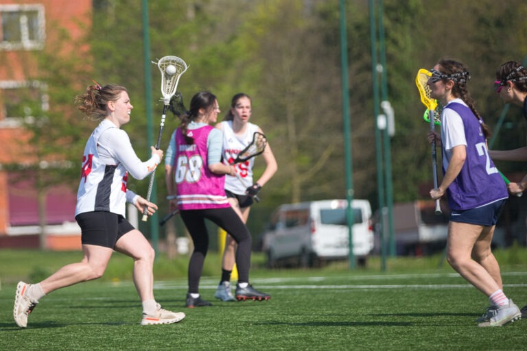 Photo 3 du week-end 4 de l'AFL 2025-2026 avec l'équipe féminine (Paris Phoenix Blanc) face à l'équipe Mix France